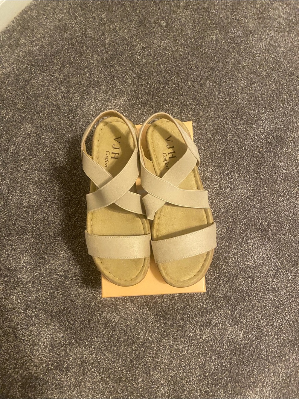 VJH Confort Beige Crisscross Strap Sandals